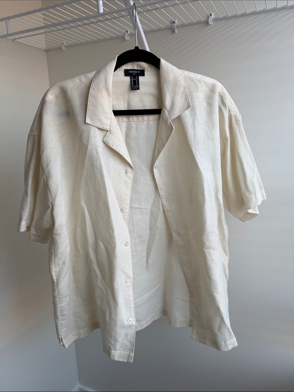 Forever 21 Cream Short-Sleeve Button-Front Camp Shirt